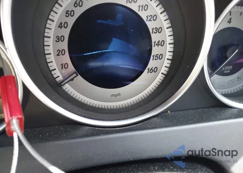 2013 Mercedes-Benz C 300 Luxury 4Matic/Sport 4Matic z USA, uszkodzony, nr VIN WDDGF8AB0DR245383